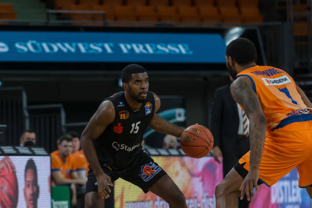 足球迎来了 足球迎来了